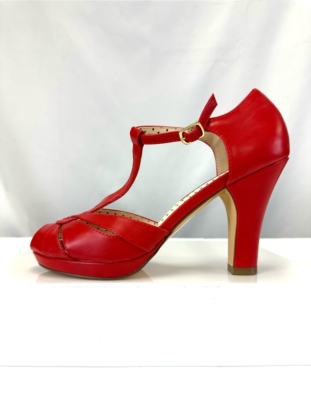 BAIT But Another Innocent Tale Red T-Strap Peep Toe Heels Size 7.5 Retro